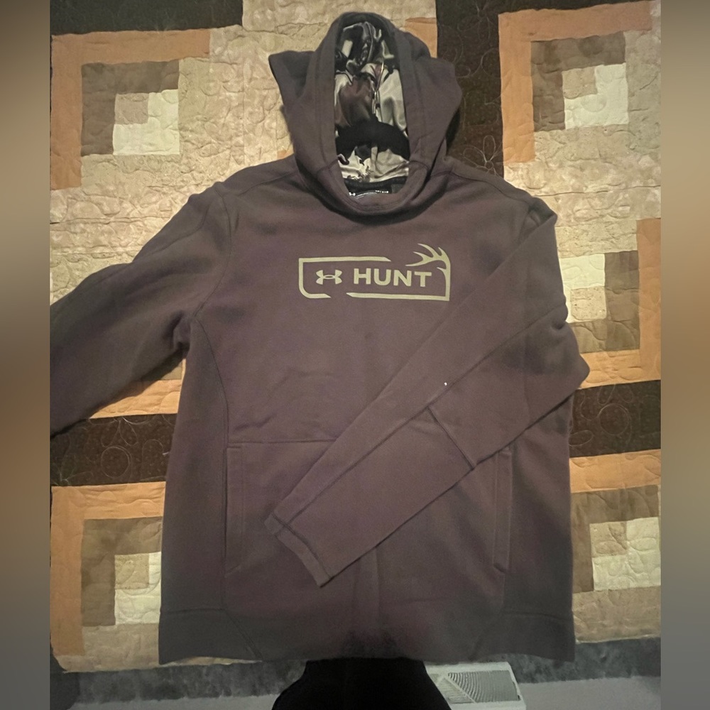 New without tags Mens Under Armour Hunt Hoodie L